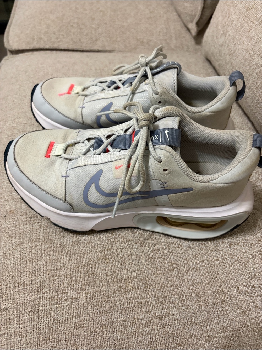 Nike women’s  air max INTRLK light weight sneakers shoes size 7.5